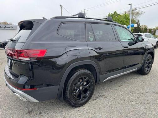 Black Pearl 2026 Volkswagen Atlas Peak Edition