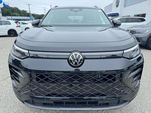 2025 Volkswagen Tiguan 2.0T SE R-Line Black 4MOTION