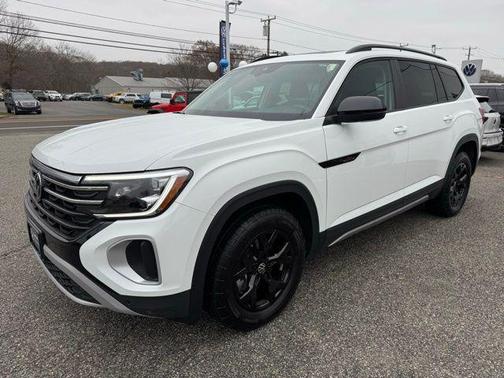 2025 Volkswagen Atlas 2.0T Peak Edition