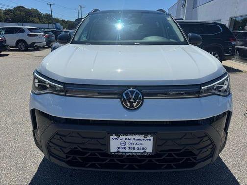 2025 Volkswagen Taos 1.5T SE Black