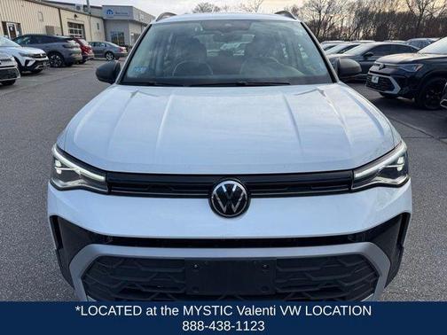 Deep Black Pearl 2025 Volkswagen Taos 1.5T S