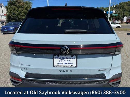2025 Volkswagen Taos 1.5T SE Black