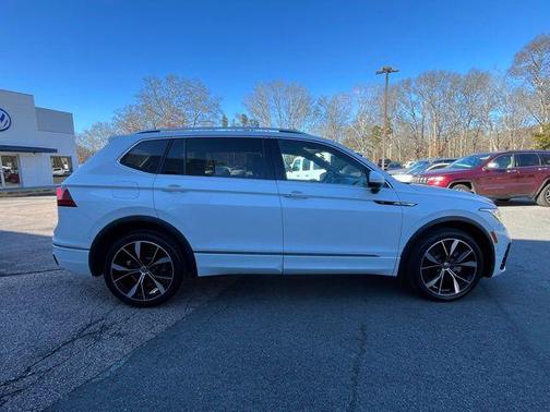 2022 Volkswagen Tiguan 2.0T SEL R-Line 4MOTION
