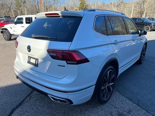 2022 Volkswagen Tiguan 2.0T SEL R-Line 4MOTION