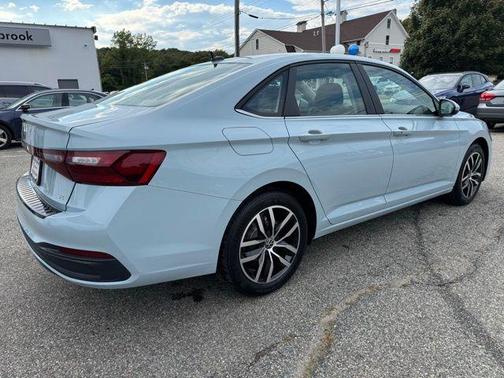 2025 Volkswagen Jetta 1.5T SE