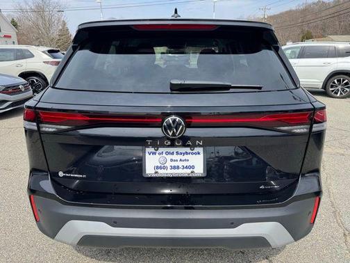 Black Pearl 2026 Volkswagen Tiguan 2.0T S 4MOTION