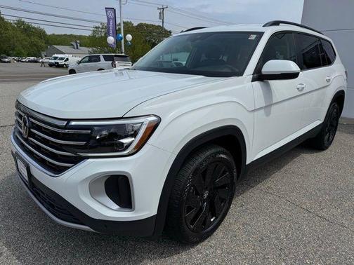 2025 Volkswagen Atlas 2.0T SE w/Technology 4MOTION