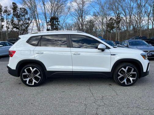 2023 Volkswagen Taos 1.5T SEL