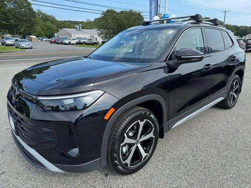 2025 Volkswagen Tiguan 2.0T SE 4MOTION