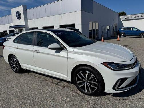 White Pearl 2026 Volkswagen Jetta 1.4T SE