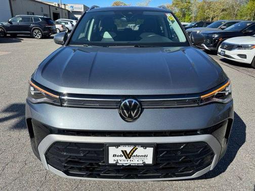 Platinum Gray Metallic 2025 Volkswagen Taos 1.5T SEL