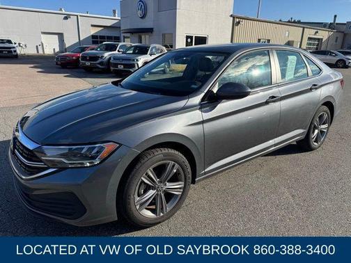 Platinum Gray Metallic 2024 Volkswagen Jetta 1.5T SE
