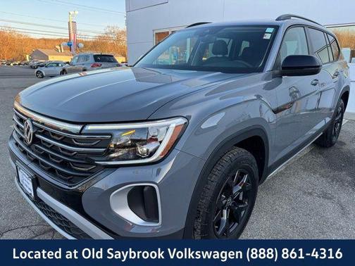 2025 Volkswagen Atlas 2.0T Peak Edition