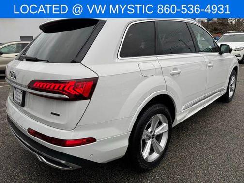 2022 Audi Q7 45 Premium