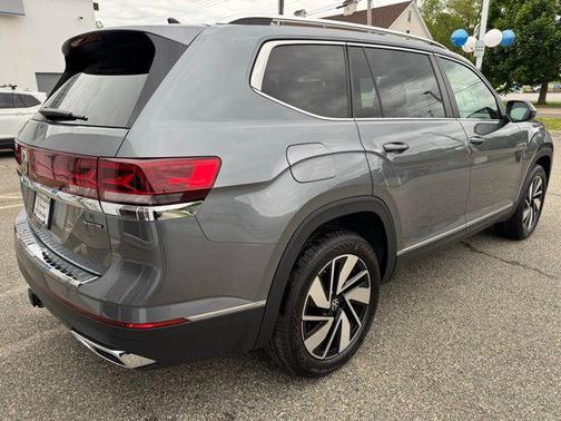 2025 Volkswagen Atlas 2.0T SEL