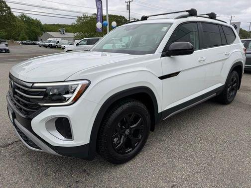 2025 Volkswagen Atlas 2.0T Peak Edition