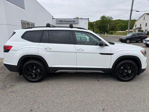 2025 Volkswagen Atlas 2.0T Peak Edition