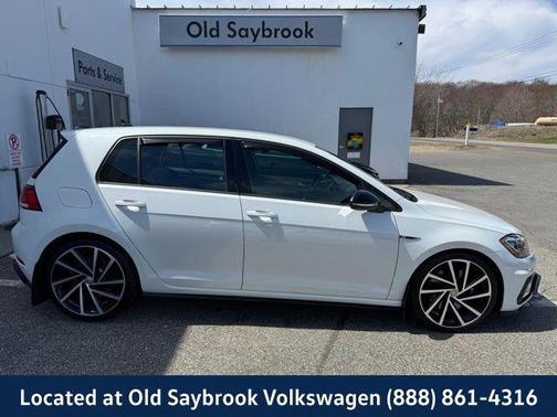 2018 Volkswagen Golf R 2.0T Manual