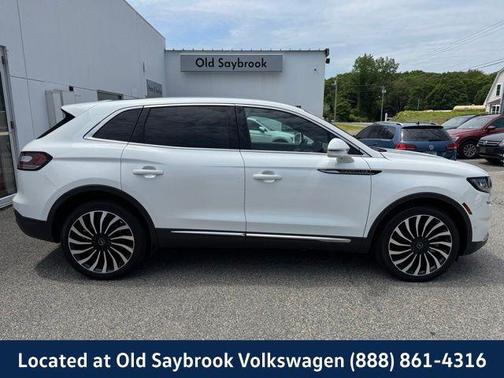 2022 Lincoln Nautilus Black Label