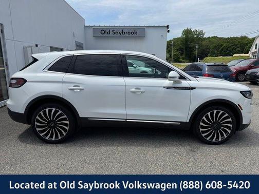 2022 Lincoln Nautilus Black Label