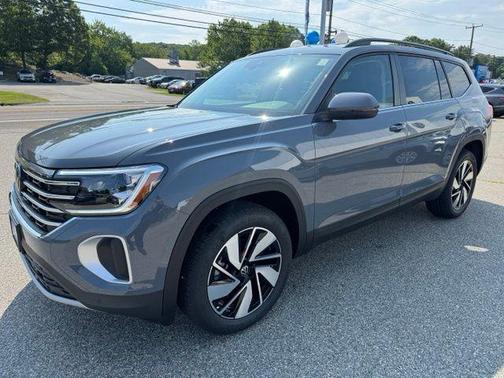 Pure Gray 2026 Volkswagen Atlas 2.0T SE w/Technology 4MOTION