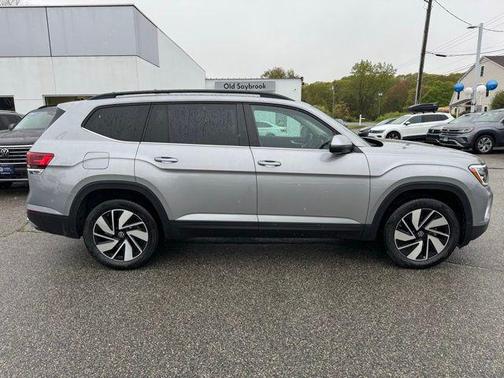 Silver Mist 2026 Volkswagen Atlas 2.0T SE w/Technology 4MOTION