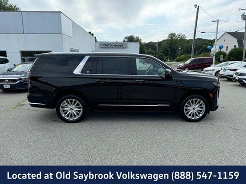 2023 Cadillac Escalade ESV Premium Luxury