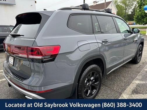 2025 Volkswagen Atlas 2.0T Peak Edition