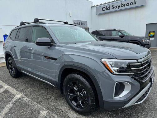 2025 Volkswagen Atlas 2.0T Peak Edition