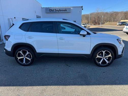 2026 Volkswagen Taos SEL