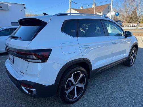 2026 Volkswagen Taos SEL