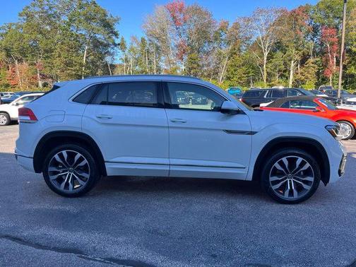 2022 Volkswagen Atlas Cross Sport 3.6L V6 SEL Premium R-Line