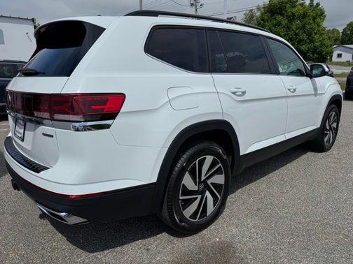 2025 Volkswagen Atlas 2.0T SE w/Technology 4MOTION