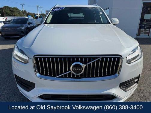 2021 Volvo XC90 T6 Momentum