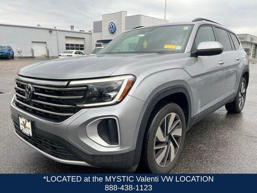 Silver Mist 2024 Volkswagen Atlas 2.0T SE w/Technology 4MOTION