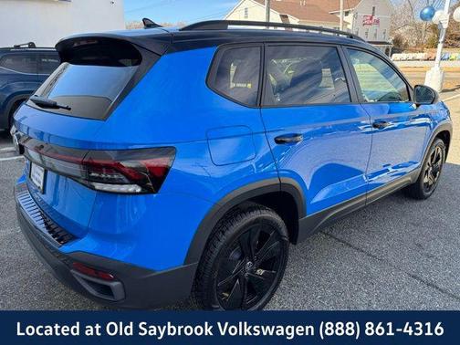 2025 Volkswagen Taos 1.5T SE Black