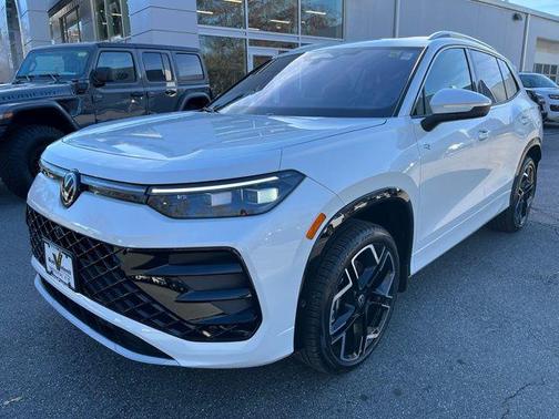 2025 Volkswagen Tiguan 2.0T SEL R-Line 4MOTION