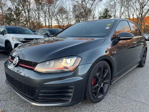 2017 Volkswagen Golf GTI 2.0T SE 4-Door