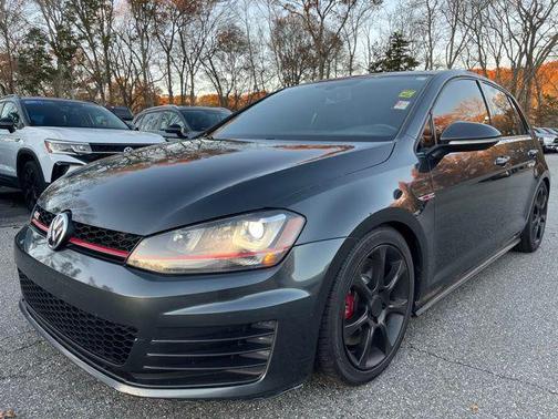 2017 Volkswagen Golf GTI 2.0T SE 4-Door