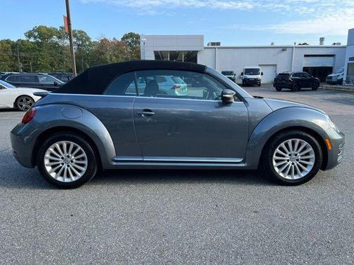 2019 Volkswagen Beetle 2.0T SE