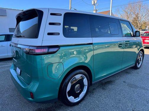 2025 Volkswagen ID. Buzz Pro S Plus