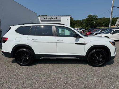 2025 Volkswagen Atlas 2.0T Peak Edition