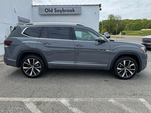 2025 Volkswagen Atlas 2.0T SEL Premium R-Line 4MOTION