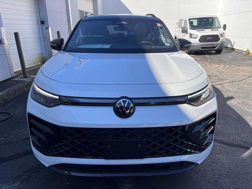 2025 Volkswagen Tiguan 2.0T SE R-Line Black 4MOTION