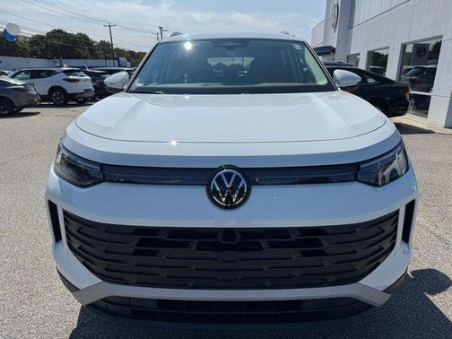 2025 Volkswagen Tiguan 2.0T SE 4MOTION