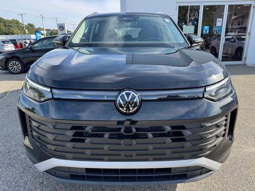 2025 Volkswagen Tiguan 2.0T SE 4MOTION