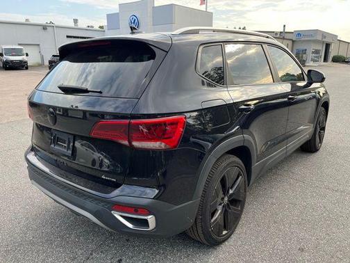 2022 Volkswagen Taos 1.5T SEL