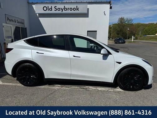2023 Tesla Model Y Long Range Dual Motor All-Wheel Drive