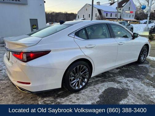 2025 Lexus ES 350 Ultra Luxury