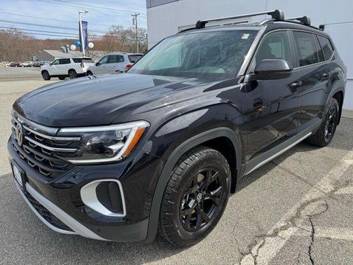 2025 Volkswagen Atlas 2.0T Peak Edition